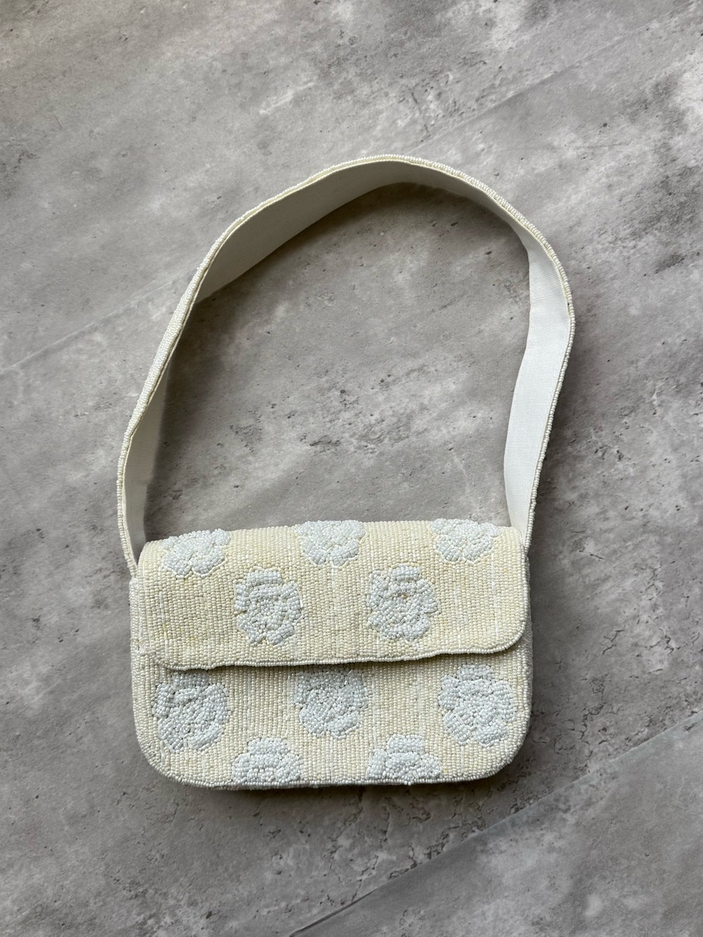 Francesca's Collections Cream Beaded Floral Shoulder Bag
